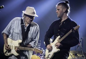 32.Walter-Trout-i-John-Trout